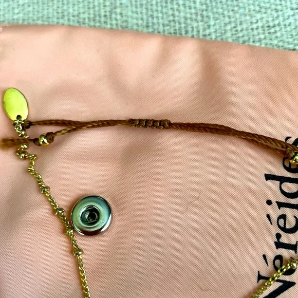 Les Néréides Paris. Acorn Bracelet. - Picture 4 of 6